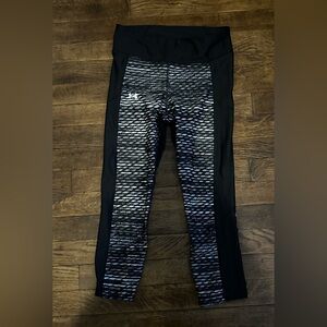 Under Armour athletic capri pants size Small women’s